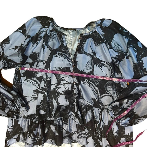 STINE GOYA Navy and Blue Patterned silky Blouse EUC large - Picture 9 of 12